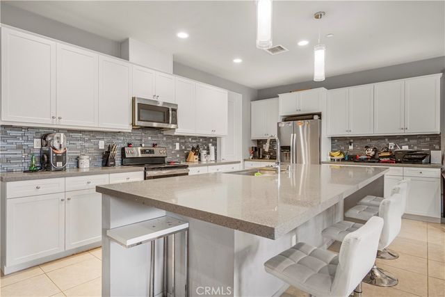 30375 Avenida Los Ninos, Cathedral City, CA 92234