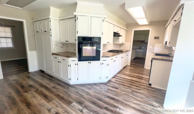 126 SW 6th Street, Checotah, OK 74426