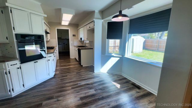 126 SW 6th Street, Checotah, OK 74426