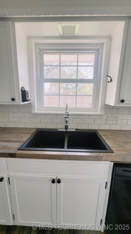 126 SW 6th Street, Checotah, OK 74426