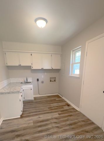 126 SW 6th Street, Checotah, OK 74426