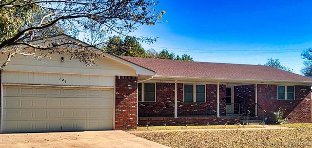 126 SW 6th Street, Checotah, OK 74426