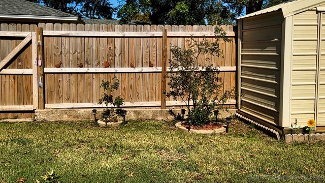 126 SW 6th Street, Checotah, OK 74426