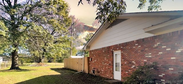 126 SW 6th Street, Checotah, OK 74426