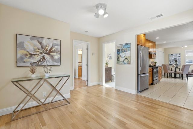 430 Garden Street, East Palo Alto, CA 94303