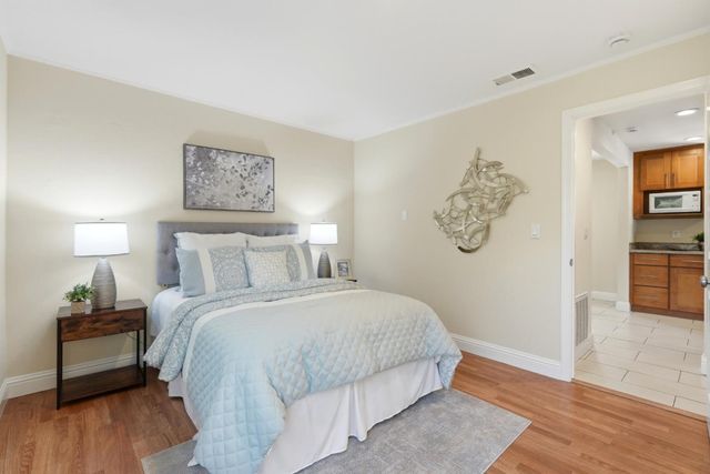430 Garden Street, East Palo Alto, CA 94303