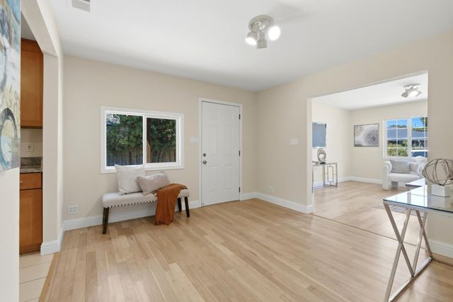 430 Garden Street, East Palo Alto, CA 94303