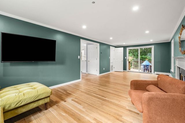 93 Kendrick Rd, Wakefield, MA 01880