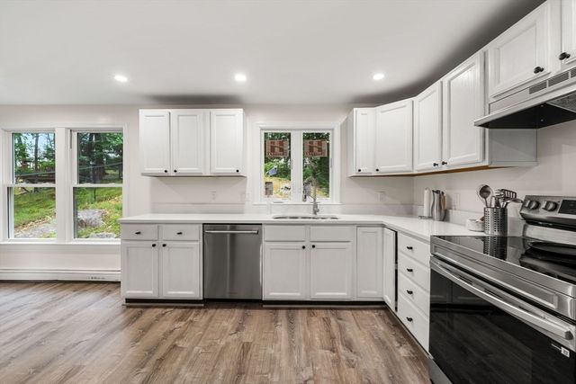 93 Kendrick Rd, Wakefield, MA 01880
