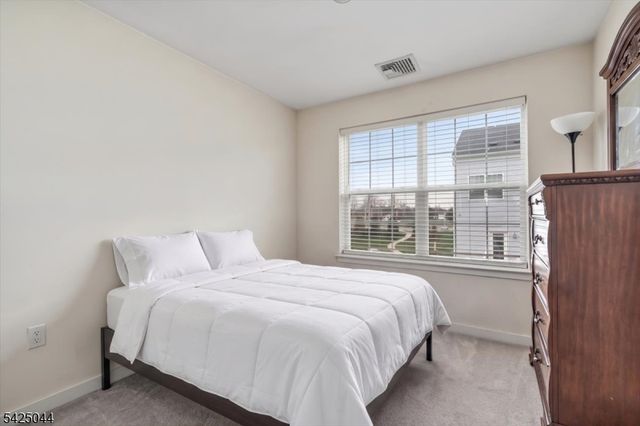 309 Saratoga Ct, Branchburg Twp., NJ 08876