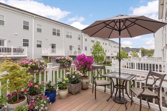 309 Saratoga Ct, Branchburg Twp., NJ 08876