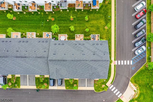 309 Saratoga Ct, Branchburg Twp., NJ 08876