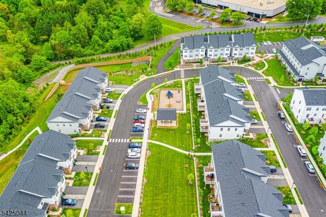 309 Saratoga Ct, Branchburg Twp., NJ 08876
