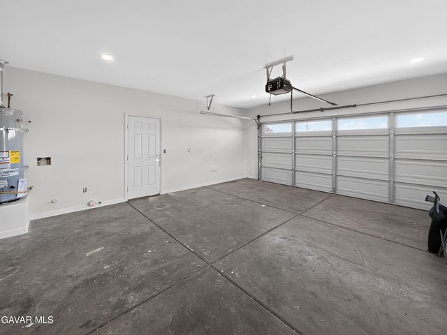 8668 S Loop Boulevard, California City, CA 93505