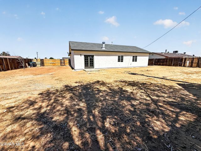 8668 S Loop Boulevard, California City, CA 93505