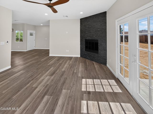 8668 S Loop Boulevard, California City, CA 93505