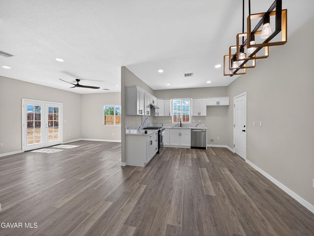 8668 S Loop Boulevard, California City, CA 93505