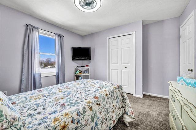 708 Montgomery Drive, Brunswick, OH 44212