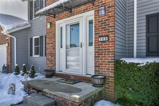 708 Montgomery Drive, Brunswick, OH 44212