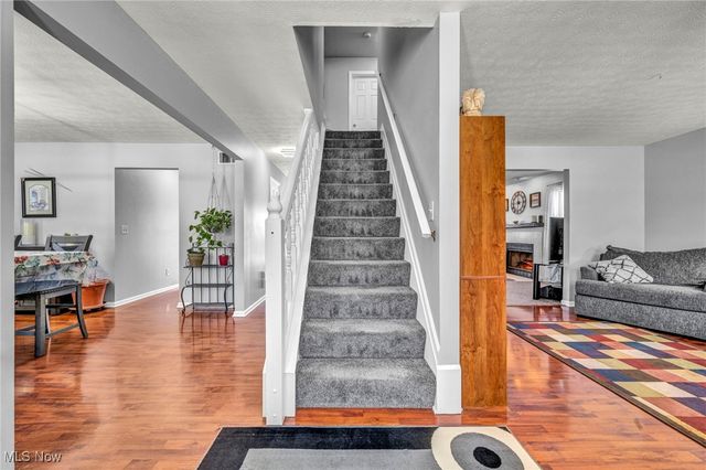 708 Montgomery Drive, Brunswick, OH 44212