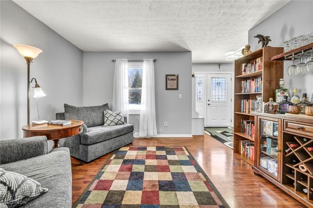 708 Montgomery Drive, Brunswick, OH 44212