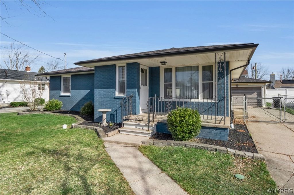 59 Roosevelt Avenue, Lancaster, NY 14086