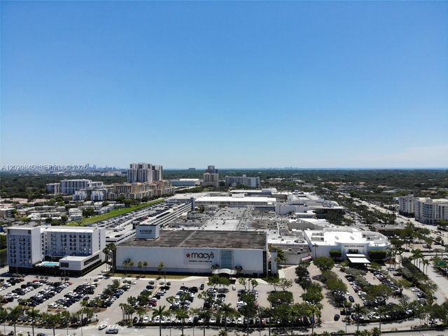 7737 SW 88th St C106, Miami, FL 33156