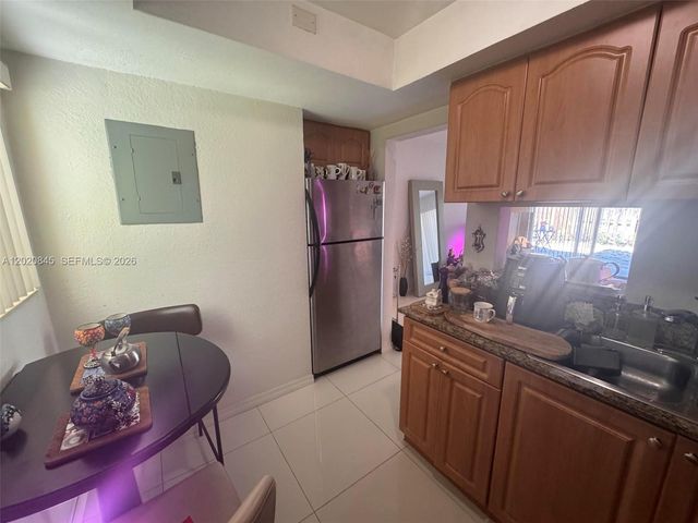 7737 SW 88th St C106, Miami, FL 33156