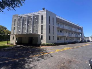 7737 SW 88th St C106, Miami, FL 33156