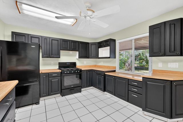 12 DAWSON DRIVE, Palm Coast, FL 32137