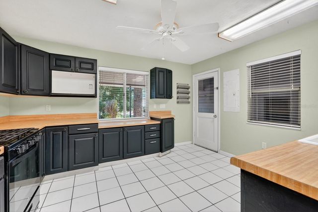 12 DAWSON DRIVE, Palm Coast, FL 32137