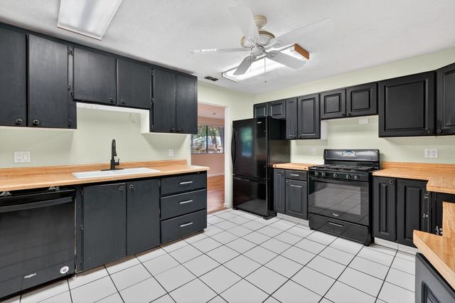 12 DAWSON DRIVE, Palm Coast, FL 32137