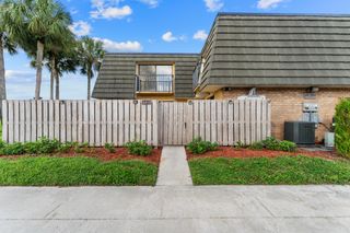 2410 24th Way, West Palm Beach, FL 33407