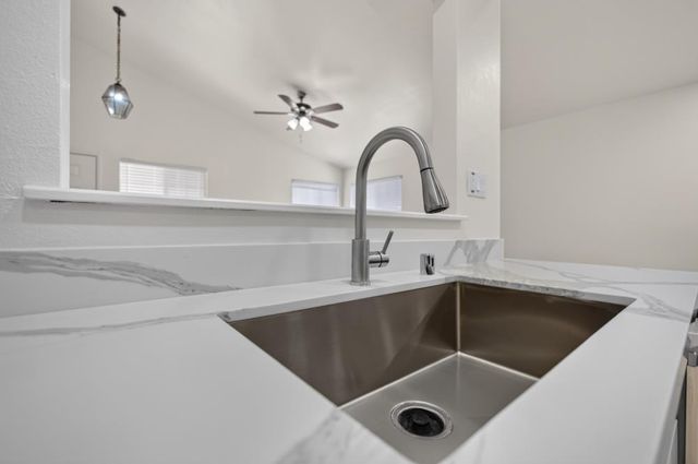 7759 Robinette Rd, Sacramento, CA 95828