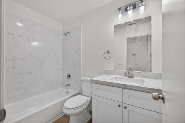 7759 Robinette Rd, Sacramento, CA 95828
