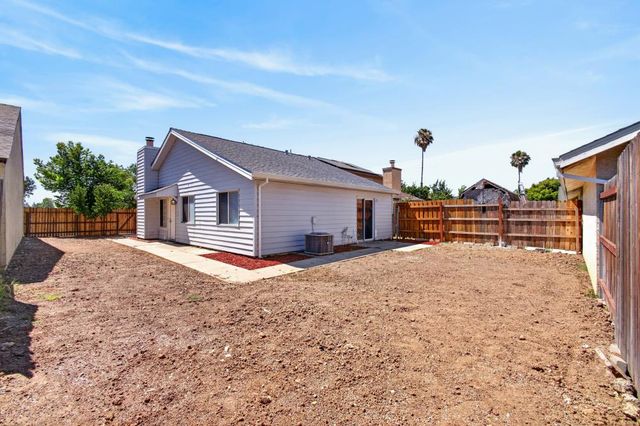 7759 Robinette Rd, Sacramento, CA 95828