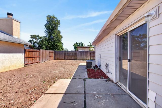 7759 Robinette Rd, Sacramento, CA 95828