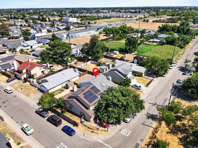 7759 Robinette Rd, Sacramento, CA 95828