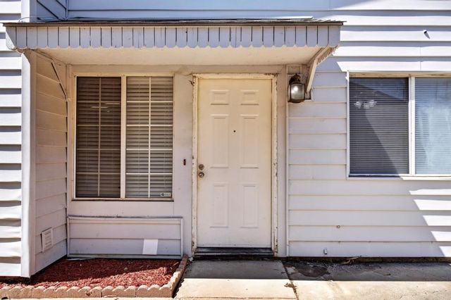 7759 Robinette Rd, Sacramento, CA 95828