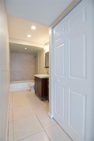 16710 NE 9th Avenue 605, North Miami Beach, FL 33162