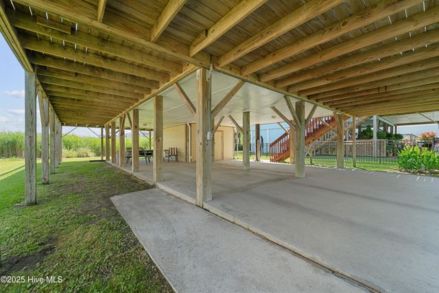 9010 W 9th Street, Surf City, NC 28445