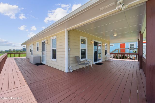 9010 W 9th Street, Surf City, NC 28445