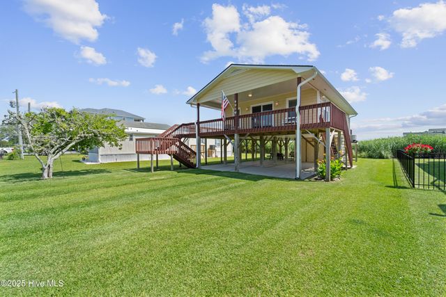 9010 W 9th Street, Surf City, NC 28445
