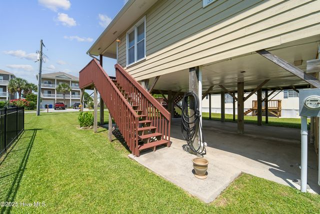 9010 W 9th Street, Surf City, NC 28445