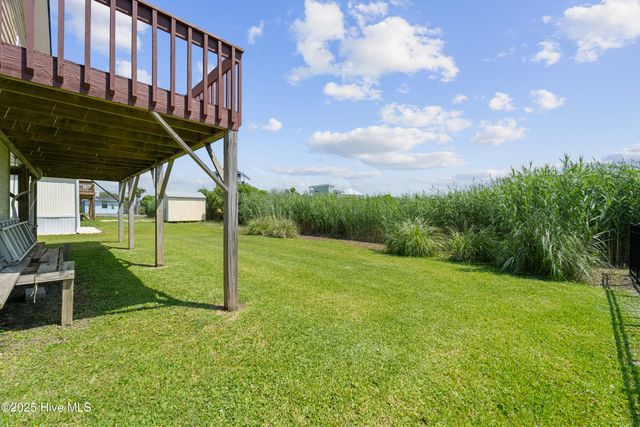 9010 W 9th Street, Surf City, NC 28445