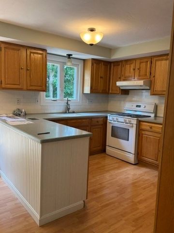 142 Copperwood Dr 142, Stoughton, MA 02072