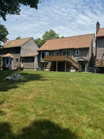 142 Copperwood Dr 142, Stoughton, MA 02072