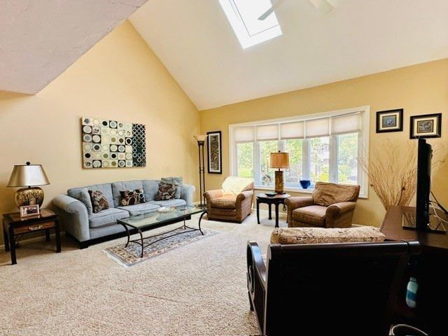 142 Copperwood Dr 142, Stoughton, MA 02072