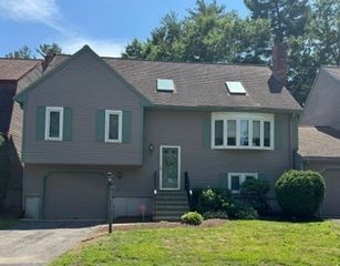 142 Copperwood Dr 142, Stoughton, MA 02072