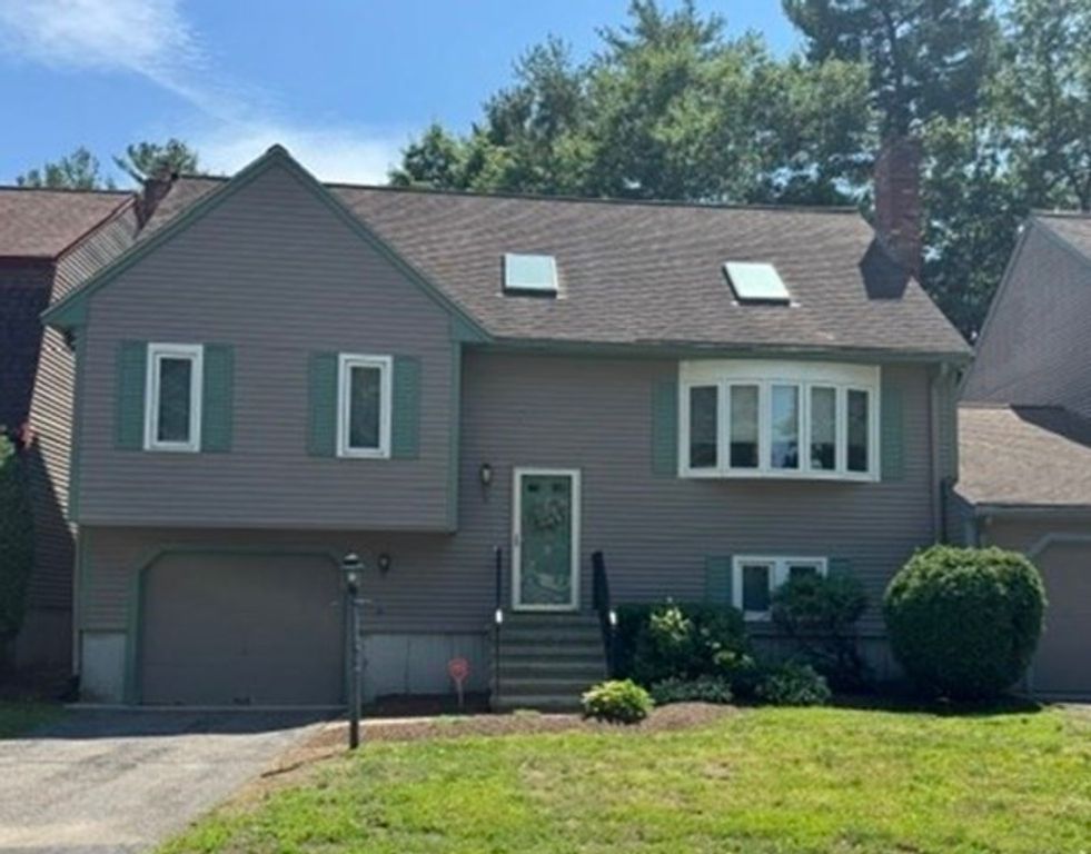 142 Copperwood Dr 142, Stoughton, MA 02072